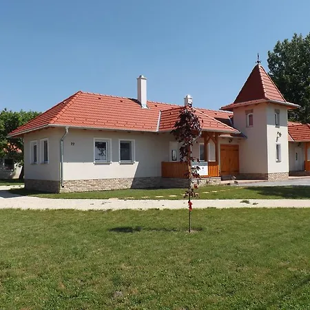 Nagybajcsi Koertefa Vendeghaz Apartment Exterior photo